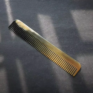 หวีเขาสัตว์ทำมือ ทันสมัย มีสไตล์ ยั่งยืน ปรับแต่งรูปทรงได้ ดูแลเส้นผม โดย ซานียา แฮนดิคราฟต์ - Product Image 6