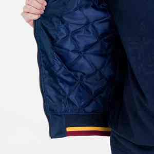 Chaqueta de bombardero de satén a prueba de viento de gimnasio para hombre, capucha reversible con cuello levantado, suave y cómoda para la temporada de invierno - Product Image 5