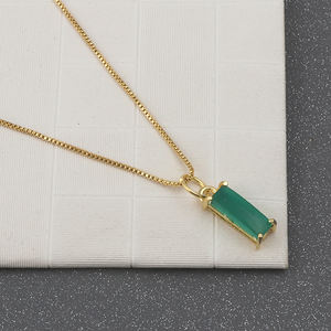 สร้อยคอทองเหลืองชุบทองดีไซน์เนอร์ ประดับจี้พลอยออนิกซ์สีเขียว ประดับเพชร สไตล์คลาสสิก เหมาะสำหรับงานแต่งงาน หรือสไตล์ทางศาสนา - Product Image 4