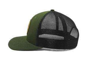 Casquettes de camionneur avec logo en cuir personnalisé OEM Casquettes de camionneur avec logo personnalisé de haute qualité Chapeaux de sport en maille - Product Image 3