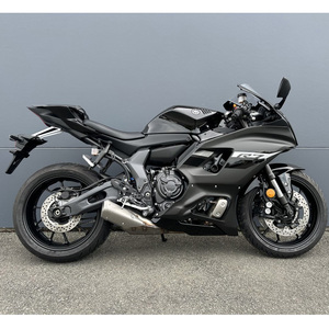 Moto Yamaha YZF R7 de qualité supérieure avec un puissant moteur de 689 cm3 conçu pour la vitesse, la stabilité et un contrôle avancé de la route - Product Image 5