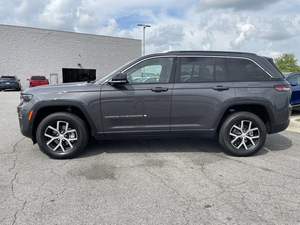 (EF) 2025 JEAP Grand Cherokee Limited X - Product Image 5