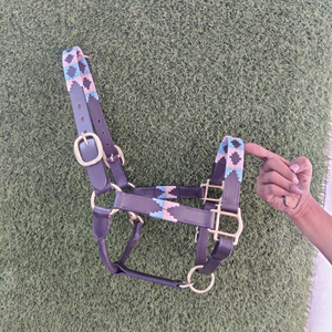 Halter de cuero de caballo de silla de montar occidental de diseño simple con puntada blanca y herrajes de latón acolchado suave - Product Image 2