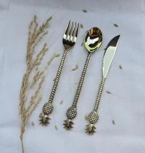 ชุดช้อนส้อมมีด้ามจับสแตนเลสดีไซน์แบบบิดออกใหม่ชุดช้อนส้อมมีดีไซน์ที่น่าทึ่ง - Product Image 6