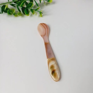 Otras cucharas de Pearl aviar, atomizadas - Product Image 4