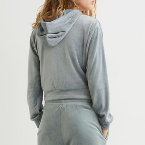 Sudadera con capucha recortada de mujer con estampado personalizado de fabricante OEM con parche de logotipo frontal sudaderas con capucha de invierno - Product Image 4