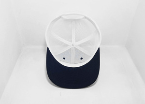 แฟชั่นสปอร์ตเหนือกาลเวลาสำหรับกิจกรรมกลางแจ้ง หมวกแก๊ปทรงทรัคเกอร์ 6 แผง ผ้าฝ้ายตาข่ายระบายอากาศ พร้อมโลโก้ปักแบบสั่งทำพิเศษ ผลิตในเวียดนาม - Product Image 5