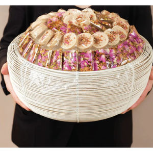 Bol à chocolat en fil de métal blanc de qualité fine Bol à chocolat décoratif élégant et écologique Parfait pour servir des desserts sucrés - Product Image 1