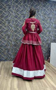 Conjunto de alta calidad Maroon Kediyu Lehenga en Chinon Thread Sequence Work Ropa de boda tradicional Navratri para mujeres para fiestas - Product Image 3