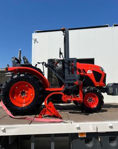 Achetez un tracteur agricole compact Kubota B1-241 4x4 d'occasion à bas prix, 24 ch, en stock, à vendre. - Product Image 5
