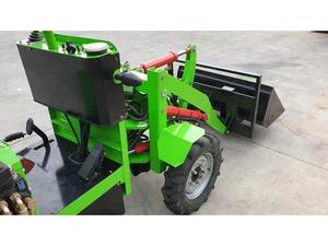 Envío Gratis ME18 Cargadora de Ruedas Eléctrica 4X4 |   1,000 kg |   Motor Dual |   4x4 |   2.7 m de longitud |   Cubo y Palas - Product Image 3
