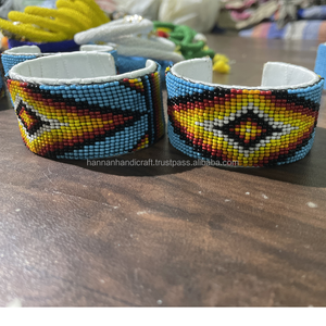 Exquisita Pulsera de Resina Clásica Hecha a Mano, Entrega Rápida, Brazalete de la Mejor Calidad con Diseño Único - Product Image 3