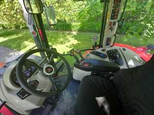 Tracteur Massey Ferguson en gros chargé dans un conteneur tracteurs MF 7718s assez utilisé couleur rouge haute efficacité - Product Image 6