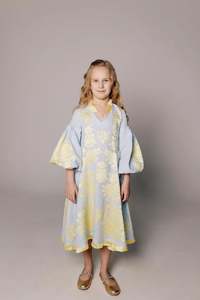 เดรสยูเครนแบบเปิดด้านหน้าคอวีเปิดด้านหน้าสำหรับเด็กชุดเดรสปักลายสวยงามเป็นมิตรต่อสิ่งแวดล้อม - Product Image 4