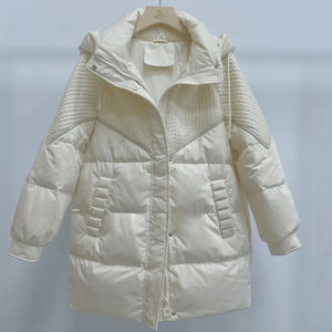 เสื้อแจ็คเก็ตพัฟเฟอร์กันน้ำ ระบายอากาศ สำหรับผู้หญิง ราคาถูก ผลิตในปากีสถาน ปี 2025 สินค้าใหม่จากโรงงาน - Product Image 3