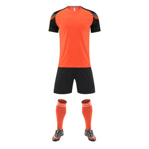 Servicio OEM al por Mayor, Fabricante de Uniformes de Fútbol, Jersey y Pantalones Cortos Ligeros de Secado Rápido con Protección UV, Personalización de Marca para Equipos, Venta al por Mayor - Product Image 3