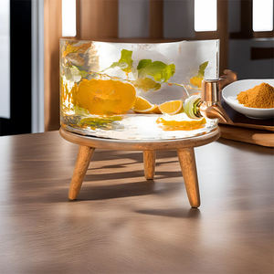 Support en bois brun léger pour accessoire de vaisselle de restaurants - Product Image 1
