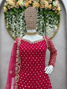 Diseñador Georgette Material Sharara Traje Corto Kameez Hermosa Colección de Vestidos de Boutique Pesados para Boda - Product Image 5