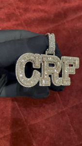 Collar con Colgante de Acero Inoxidable con Nombre Personalizado Clásico, Chapado en Rodio, con Moissanita de Corte Brillante de 2 Quilates, para Aniversario Especial - Product Image 4