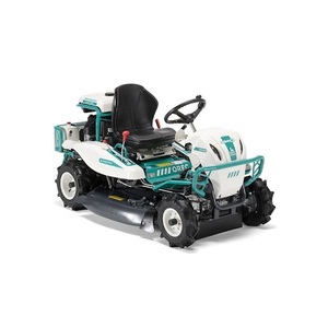 เครื่องตัดหญ้าแบบนั่งขับสำหรับงานหนัก 4WD สำหรับการจัดการพื้นที่อย่างมืออาชีพ OREC RM 982 F 4WD พร้อมระบบส่งกำลังไฮโดรสแตติก - Product Image 1