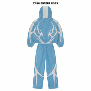 Traje Cortavientos de Poliéster Ripstop de 120 GSM, Azul Cielo con Paneles en Contraste Blanco, Diseño Personalizado con Logotipo, OEM, ODM, Sublimación - Product Image 2