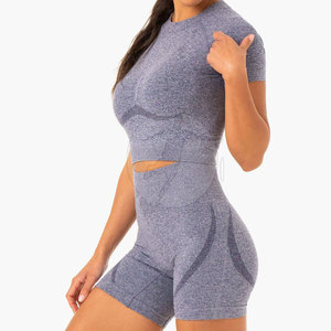 Conjunto Deportivo Informal para Mujer al por Mayor, Top de Manga Corta con Estampado Sólido y Pantalones Cortos, 100% Algodón, Transpirable y de Secado Rápido - Product Image 3