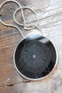 Personalizado resina neackles tradición neackles venta al por mayor creativo hecho a mano brillante cielo azul nubes collar luminoso para las mujeres - Product Image 4