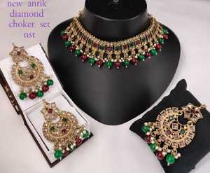 Nuevo diseño chapado en oro tradicional verde perla y Kundan tachonado collar conjunto de joyas para mujer - Product Image 2