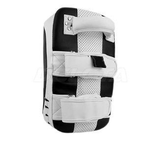 Almohadillas de MMA y Muay Thai Ajustables Hechas a Medida, Producto Popular, Almohadillas de MMA y Muay Thai Hechas en Pakistán - Product Image 4