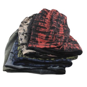 Nouveau hiver unisexe bonnets solide rouge tricoté casquette pour hommes et femmes mignon Bonnet chapeau pour l'automne et l'hiver chaud bonnet casquettes - Product Image 1