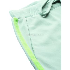 Pantalon de survêtement vert uni slim pour femme – Confortable, décontracté, idéal pour le sport et les loisirs – Vente en gros de pantalons et de joggings pour femme - Product Image 5