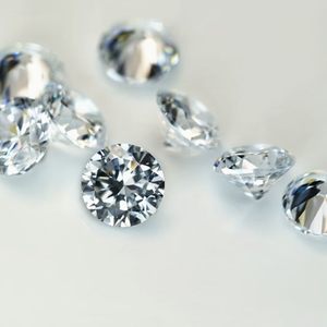 Vente en gros de diamants synthétiques CVD/HPHT ronds cultivés en laboratoire certifiés IGI 1.32 E VS1 - Product Image 3