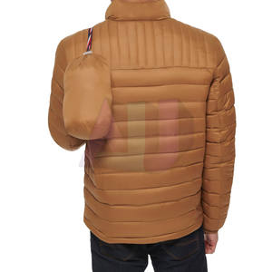 Chaqueta de Invierno para Hombre, Material Resistente, con Tela Exterior Lisa, Logotipo Frontal, Diseño con Capucha, Resistente al Viento y Transpirable - Product Image 3