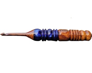 Ganchos de ganchillo de resina epoxi hechos a mano Mezcla de madera Aguja de ganchillo ergonómica 3mm a 12mm Diferentes tamaños Aguja de tejer con mango suave - Product Image 1