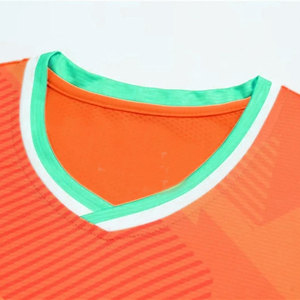 ชุดฟุตบอลแบบซับลิเมชั่นสั่งทำพิเศษ ผลิตในปากีสถาน เสื้อและกางเกงฟุตบอล ออกแบบชุดทีมของคุณเอง ชุดฟุตบอลสำหรับทีม - Product Image 2