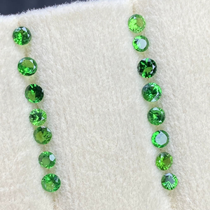 Lot certifié de pierres de tsavorite naturelle de 2,5 mm, forme ronde, taille excellente, couleur exceptionnelle, pierres précieuses en vrac, 1,12 carat, sans défaut visuel - Product Image 1
