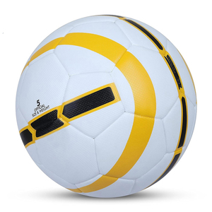 Ballons de football personnalisés en gros, 32 panneaux, taille 5, en PU, fabriqués à la main, avec vessie en butyl, écologiques, durables, de haute qualité, fabriqués en usine - Product Image 5