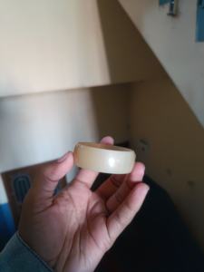 Bracelets élégants faits à la main en corne de buffle imperméable pour femmes, naturels, polis, légers et tendance, accessoire de mode. - Product Image 4