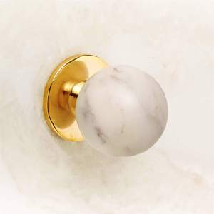 Stone & Golden Boll Shape Boutons en marbre les plus vendus avec une taille de forme de couleur personnalisée Fabriqué en Inde Article - Product Image 1