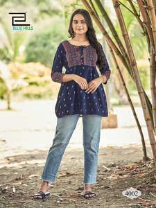 Venta al por mayor nueva moda moderna pesada bordado Kurtis-túnicas listas para usar tops étnicos indios hechos de viscosa - Product Image 6