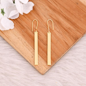 Boucles d'oreilles pendantes en laiton plaqué or, style classique et ethnique, pour femme, idéales pour les cadeaux et les soirées. - Product Image 4