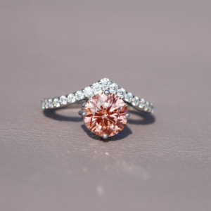 Elegante anillo de compromiso para mujer en plata de ley 925 Advanced VVS Clarity Moissanite Diamond Classic Style para boda - Product Image 1