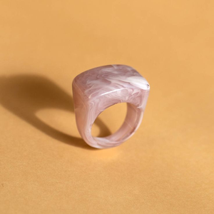 Anillo de Dedo de Resina Acrílica de Alta Calidad, Color Personalizado, Joyería de Moda para Mujeres y Niñas, Anillo de Resina Personalizado, Precio al por Mayor - Product Image 3