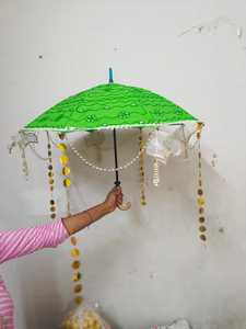 ร่มร่มสำหรับงานแต่งงานทำมือที่มีสีสันสดใสมีพู่ตกแต่งแบบอินเดียสำหรับงานฮาลเมดี้และเจ้าสาว - Product Image 4