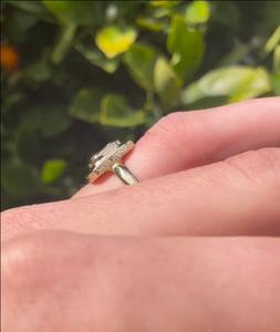 แหวนเพชรทรงรีขนาด 2.00 กะรัต ได้รับการรับรองจาก IGI ผลิตด้วยวิธี CVD Lab Grown  ทำจากทองคำขาวแท้ 14K  ออกแบบอย่างสวยงาม - Product Image 3