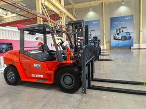 Montacargas Diésel de 2.5 Toneladas con Altura de Elevación de 3m, Mástil de 3 Etapas, Desplazamiento Lateral, Sistema Totalmente Hidráulico, Motor y Caja de Cambios - Product Image 2