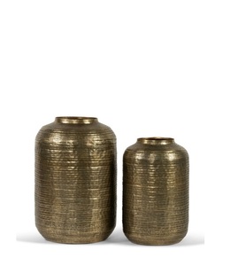 Florero de metal de hierro de Estilo Vintage clásico y elegante con artesanía antigua detallada para la decoración del hogar y eventos - Product Image 1