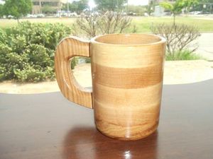 Taza para beber de cerveza vikinga de madera rústica al por mayor con mango personalizado, taza de café de cerámica con Base de corcho para fiesta de Navidad - Product Image 5