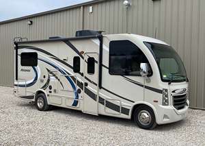 2016 Thor Vegas 24,1 autocaravana - Product Image 4