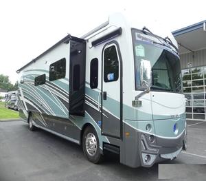 Nueva Caravana H-o-l-i-d-a-y R-a-m-b-l-e-r A-r-m-a-d-a-4-0-M 2025 con Capacidad para 4-6 Pasajeros, Emisión Euro 6 - Product Image 3